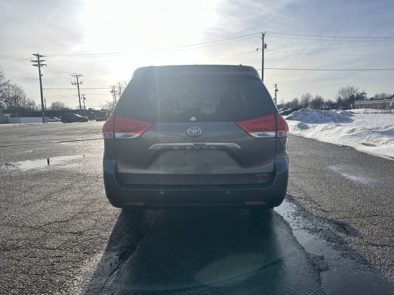 2014 Toyota Sienna Limited 7-Passenger