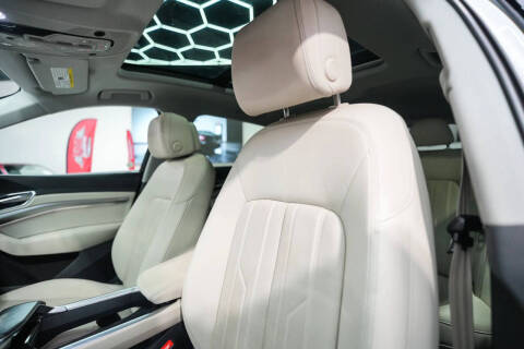 2019 Audi e-tron quattro Premium Plus