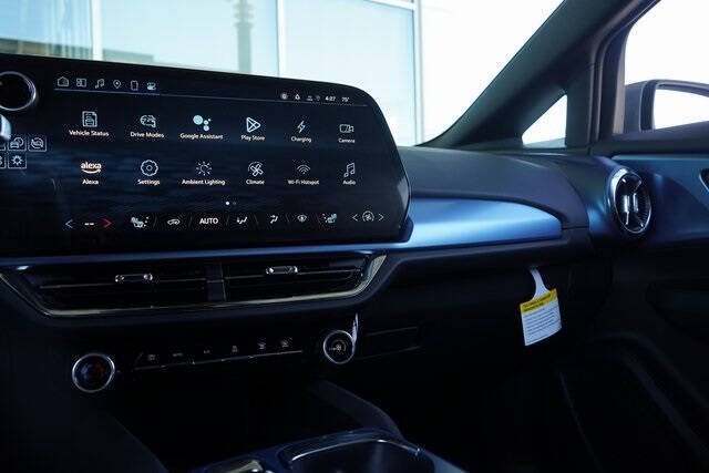 2025 Chevrolet Equinox EV LT 2