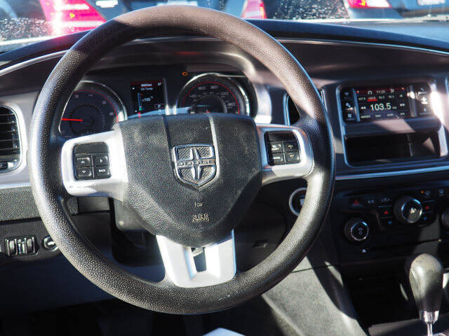 2013 Dodge Charger SE