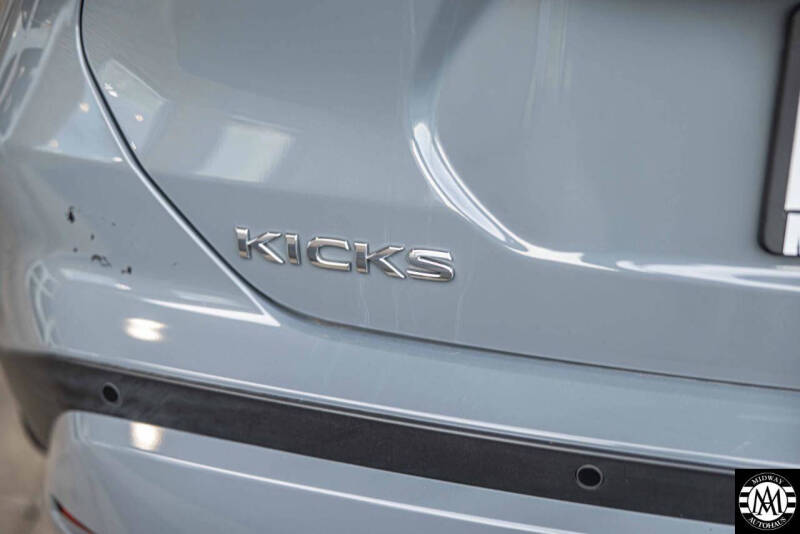 2021 Nissan Kicks SR