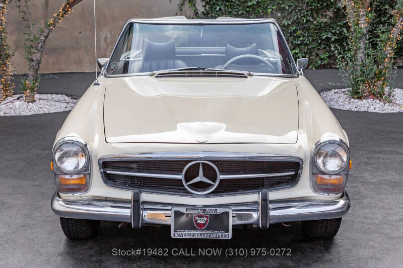 1970 Mercedes-Benz 280-Class