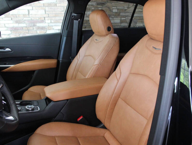2025 Cadillac XT4 Sport - Photo 14