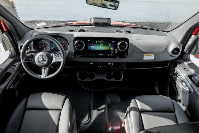2025 Mercedes-Benz Sprinter 2500