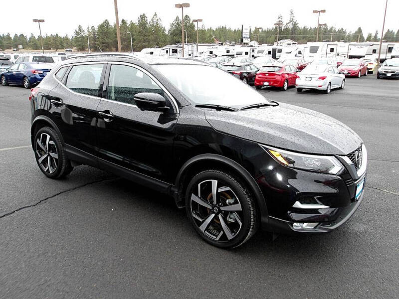 2022 Nissan Rogue Sport SL