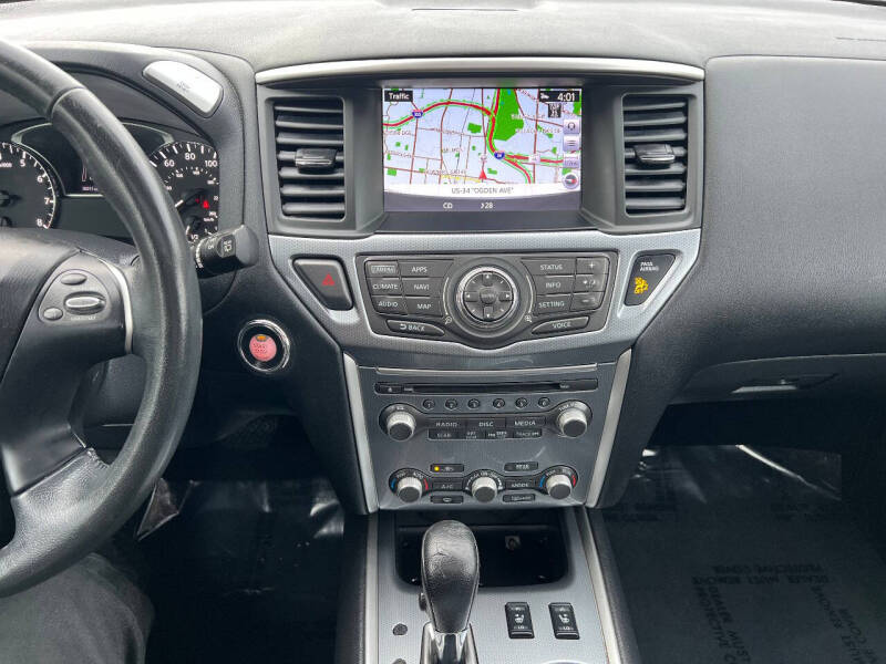 2017 Nissan Pathfinder Platinum