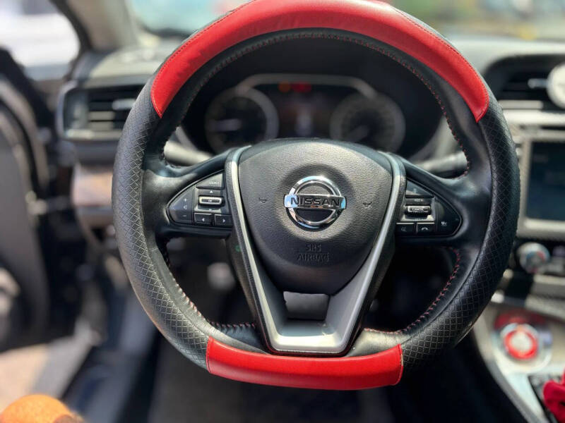 2017 Nissan Maxima Platinum