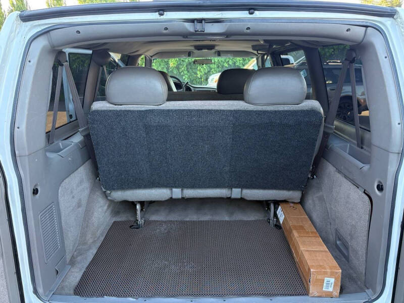 2003 GMC Safari SLT