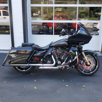 2013 Harley-Davidson Road Glide CVO for sale at R & R AUTO SALES in Poughkeepsie NY