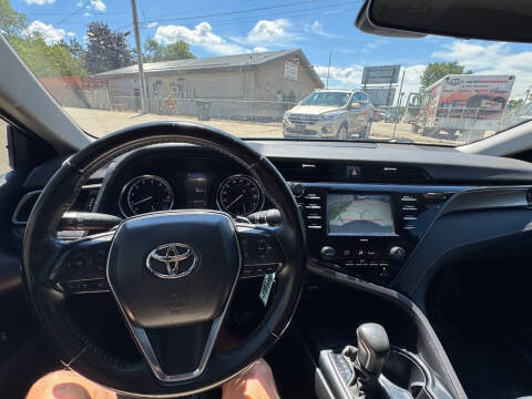 2020 Toyota Camry SE