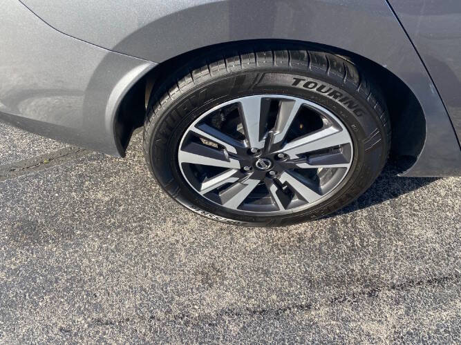 2021 Nissan Versa SV