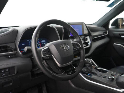 2025 Toyota Highlander XSE