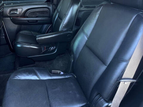 2011 Cadillac Escalade Premium