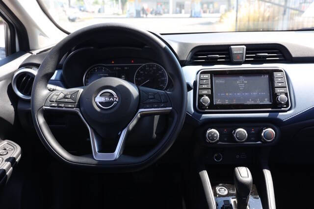 2025 Nissan Versa SV