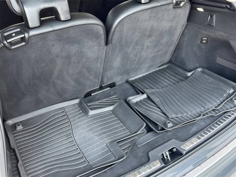 2022 Volvo XC90 T5 Momentum