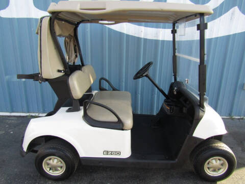2017 E-Z-GO RXV