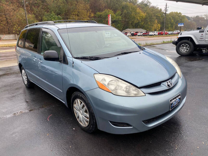 2007 Toyota Sienna CE 8-Passenger