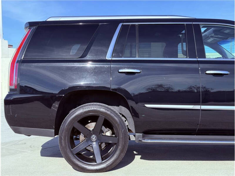 2017 Cadillac Escalade Luxury