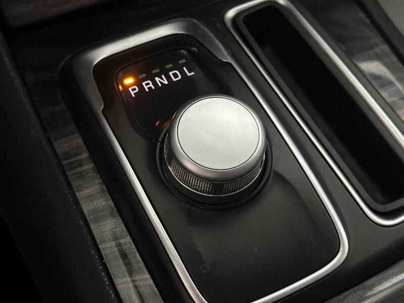 2019 Chrysler 300