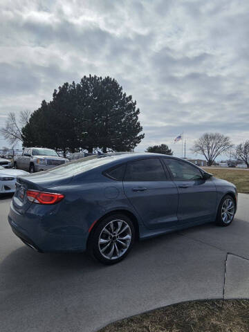 2015 Chrysler 200 S