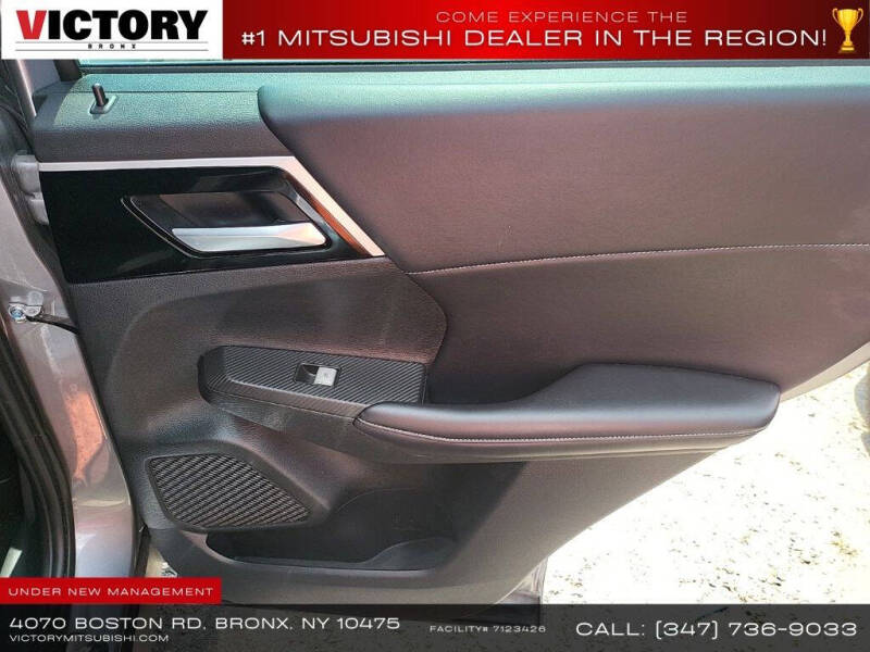 2022 Mitsubishi Outlander SE