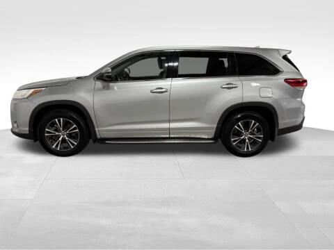 2017 Toyota Highlander LE