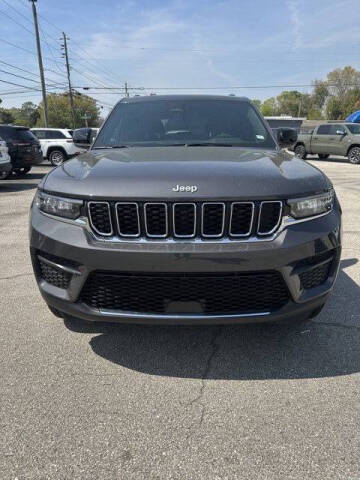 2025 Jeep Grand Cherokee Laredo