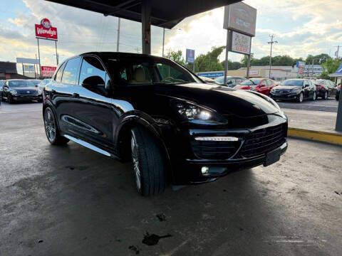 2014 Porsche Cayenne GTS