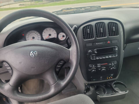 2005 Dodge Grand Caravan SE