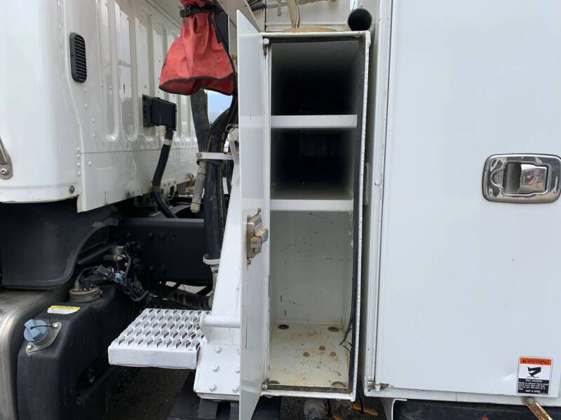 2016 Freightliner M2 106