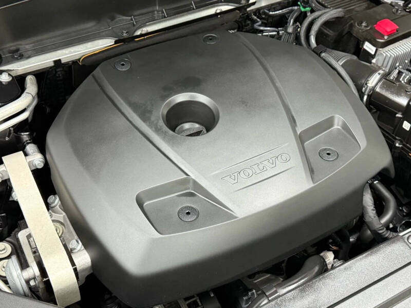 2021 Volvo XC90 T5 Momentum