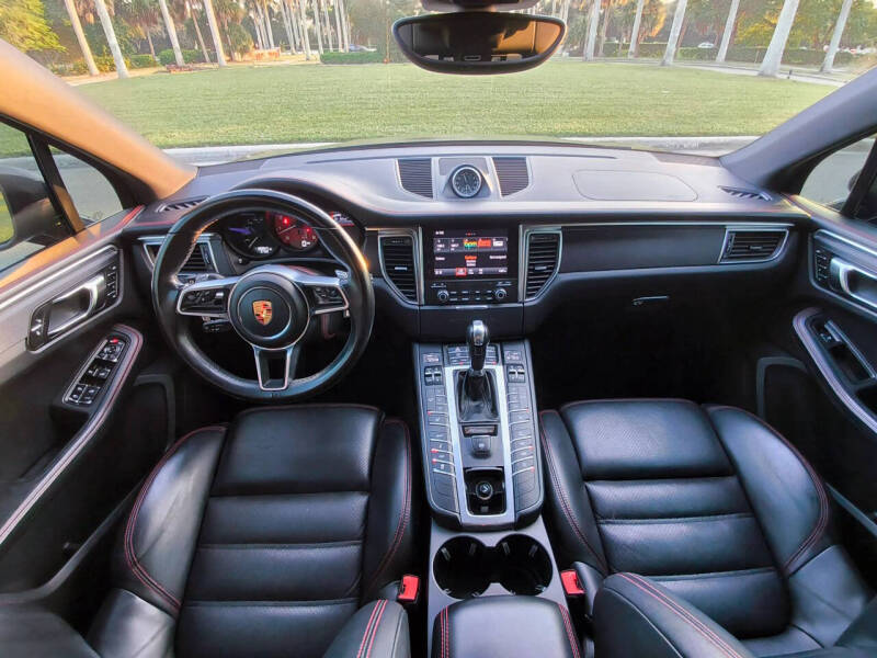 2018 Porsche Macan GTS