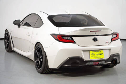 2024 Toyota GR86 Premium