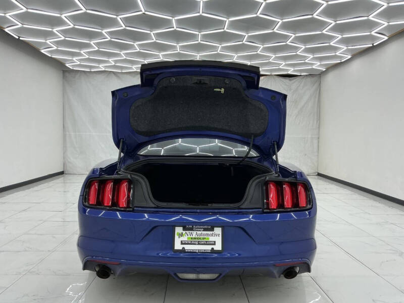 2016 Ford Mustang V6