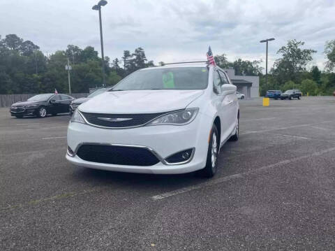 2018 Chrysler Pacifica for sale at Good Choice Motors in Fort Oglethorpe GA