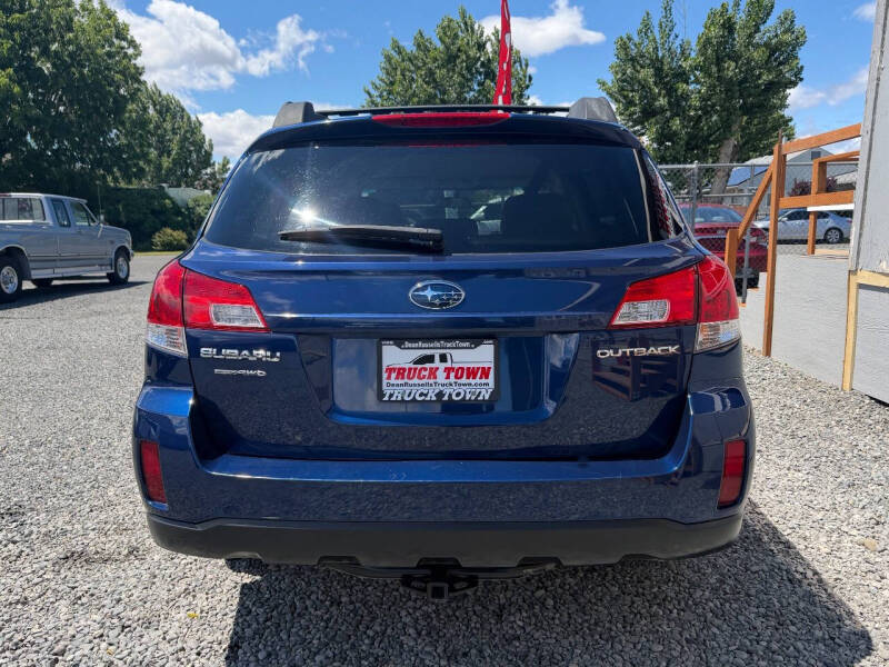 2010 Subaru Outback 2.5i Premium