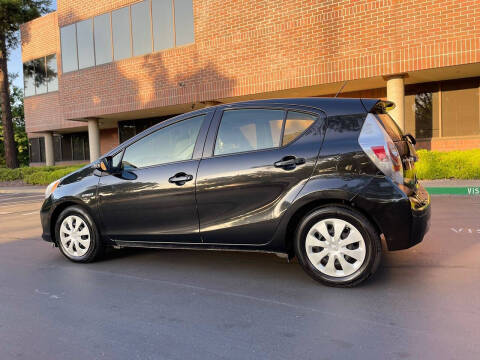 2014 Toyota Prius c Three