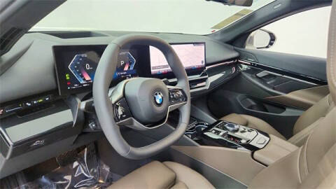 2025 BMW 5 Series 530i