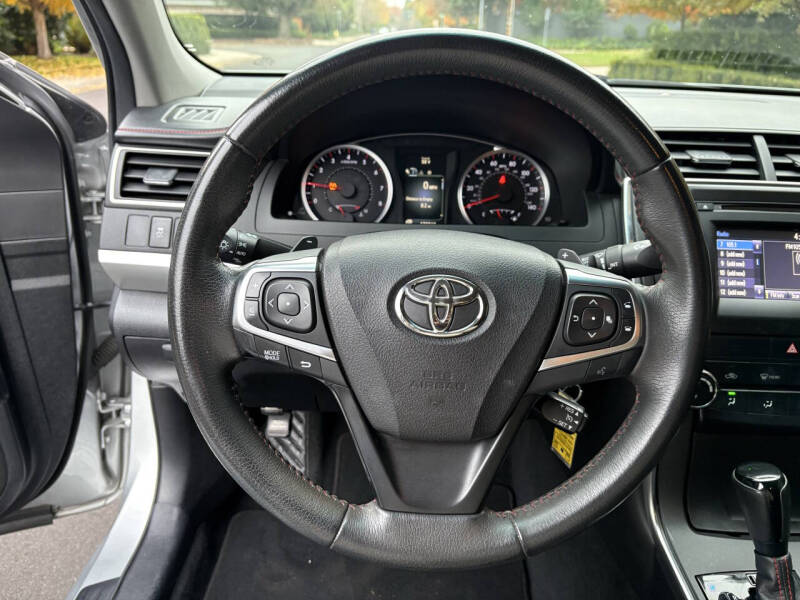 2017 Toyota Camry SE