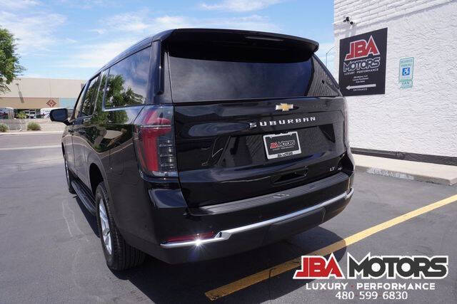 2025 Chevrolet Suburban LT