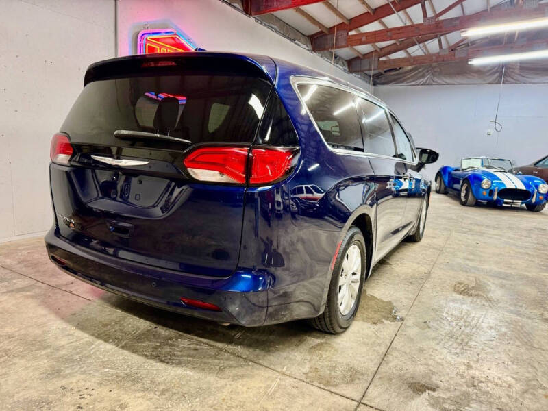 2017 Chrysler Pacifica Touring