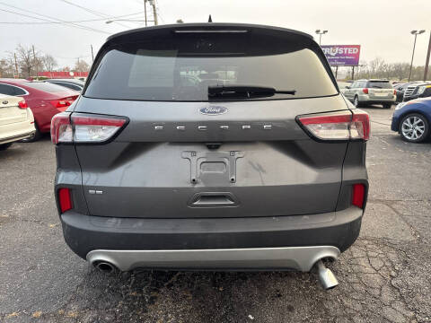 2022 Ford Escape SE