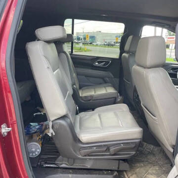 2021 Chevrolet Suburban LT