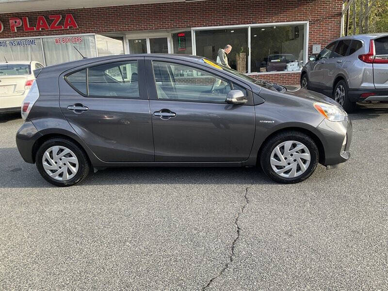 2014 Toyota Prius c Two
