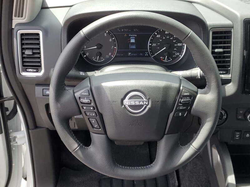 2024 Nissan Frontier SV