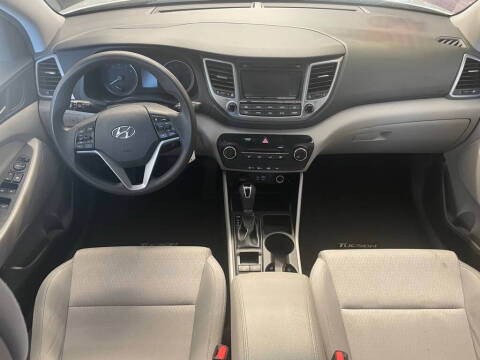 2017 Hyundai Tucson SE