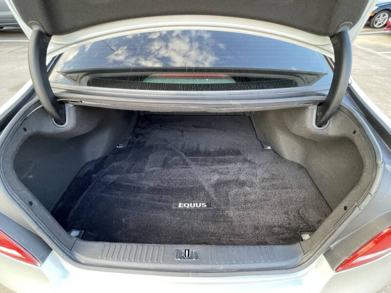 2014 Hyundai Equus Signature