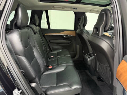 2021 Volvo XC90 T5 Momentum
