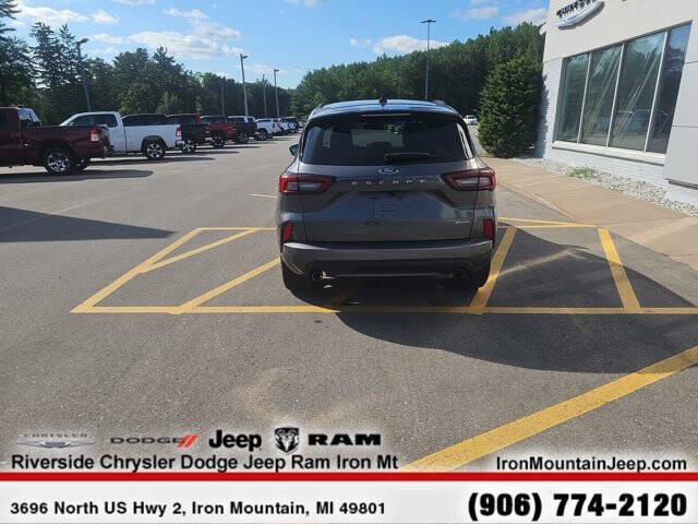 2023 Ford Escape ST-Line