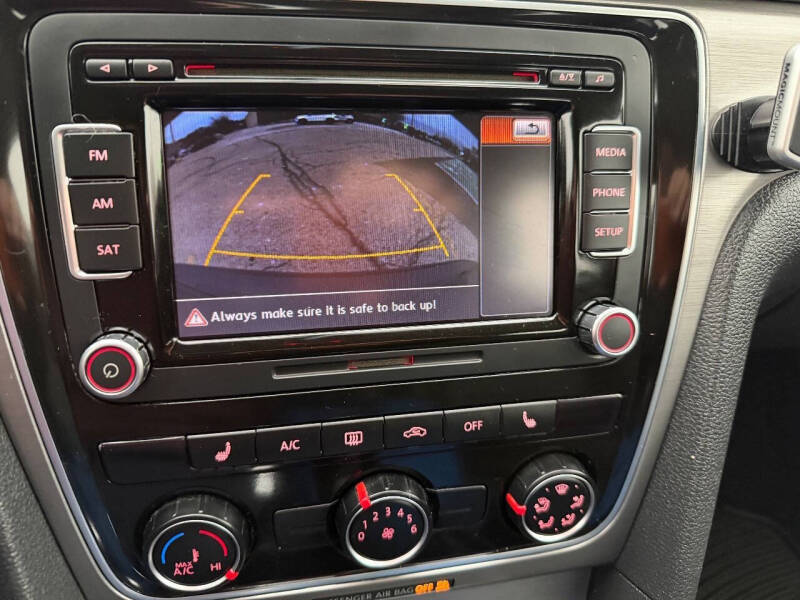 2014 Volkswagen Passat 1.8T SE PZEV